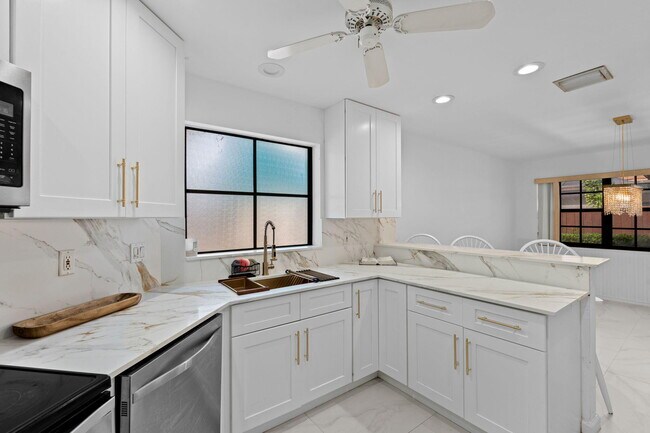 Building Photo - 111 Weybridge Cir