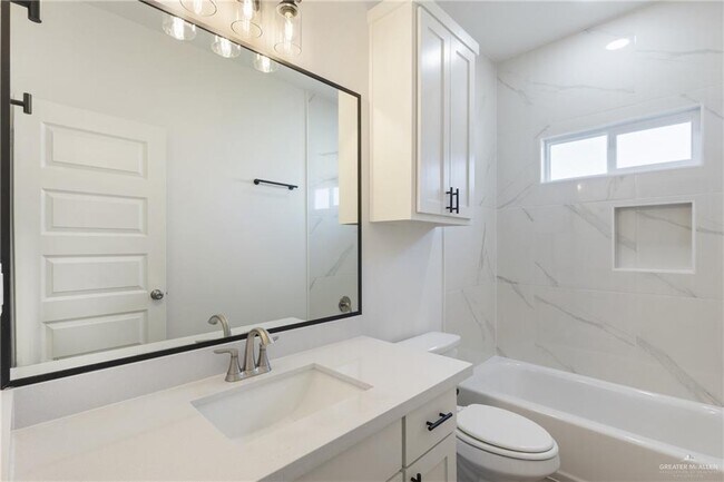 Building Photo - 13 San Andres