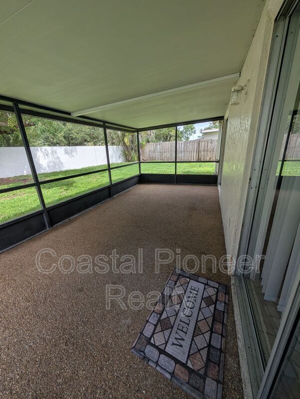 Building Photo - 1331 Coolridge Dr