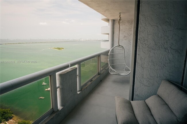 Building Photo - 1717 N Bayshore Dr