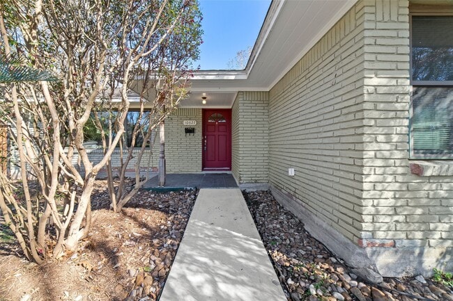 Building Photo - 10627 Moonlight Dr