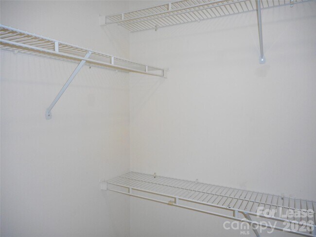 Building Photo - 1957 University Heights Ln