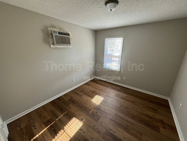 Building Photo - 1552 Fountain St