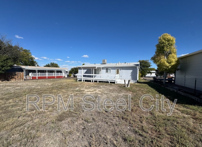 Building Photo - 957 S Saki Dr