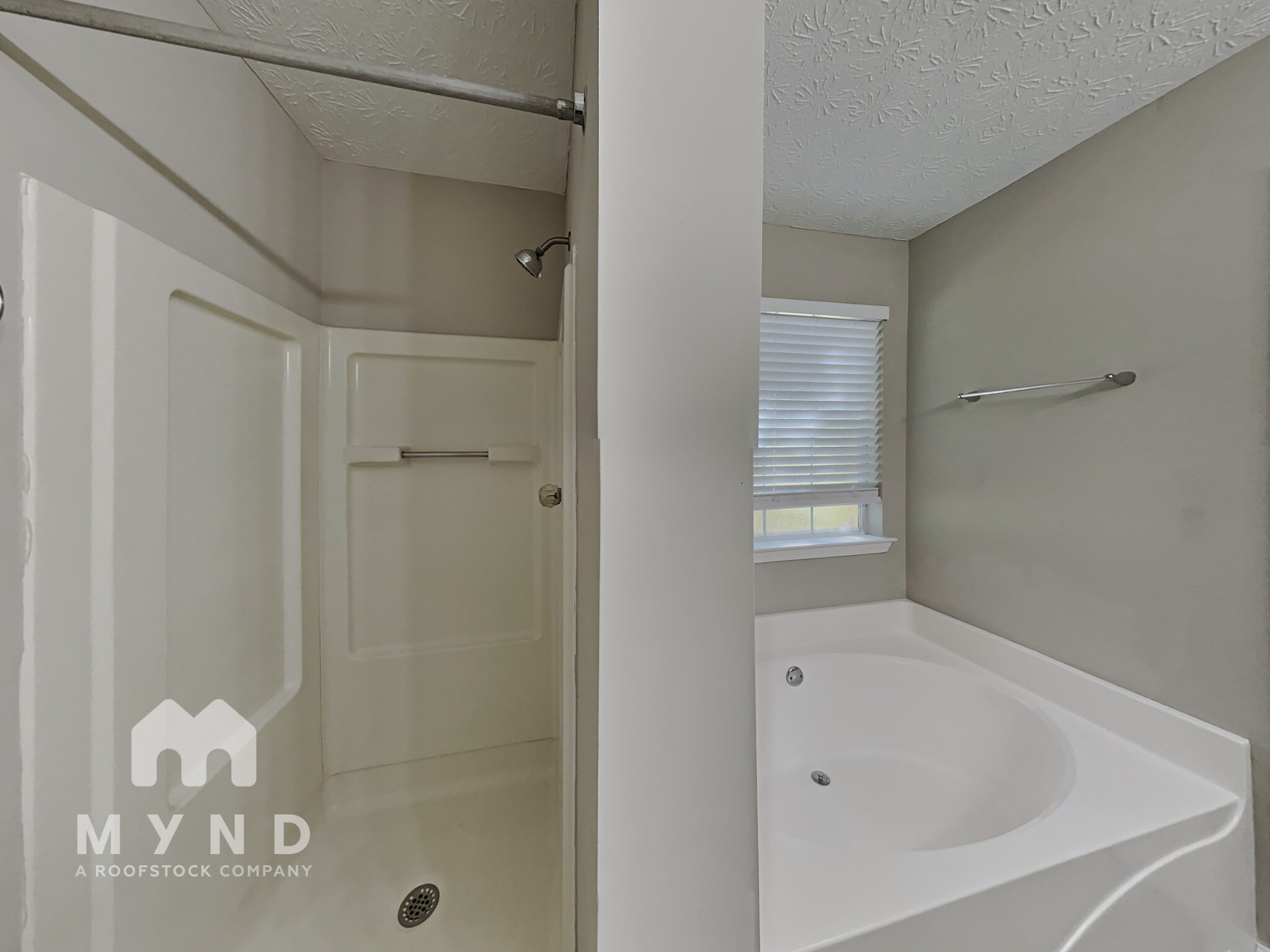 Building Photo - 301 Lacebark Ln