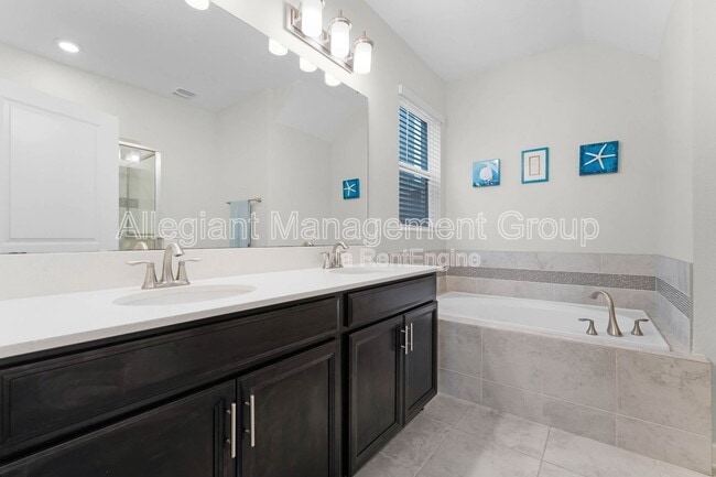 Building Photo - 12128 Illustration Dr