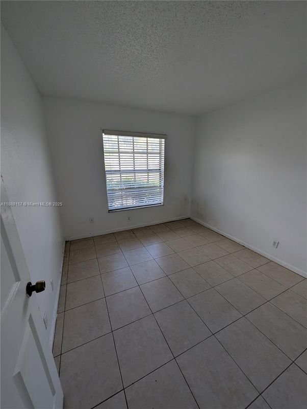 Building Photo - 720 NW 15th Terrace