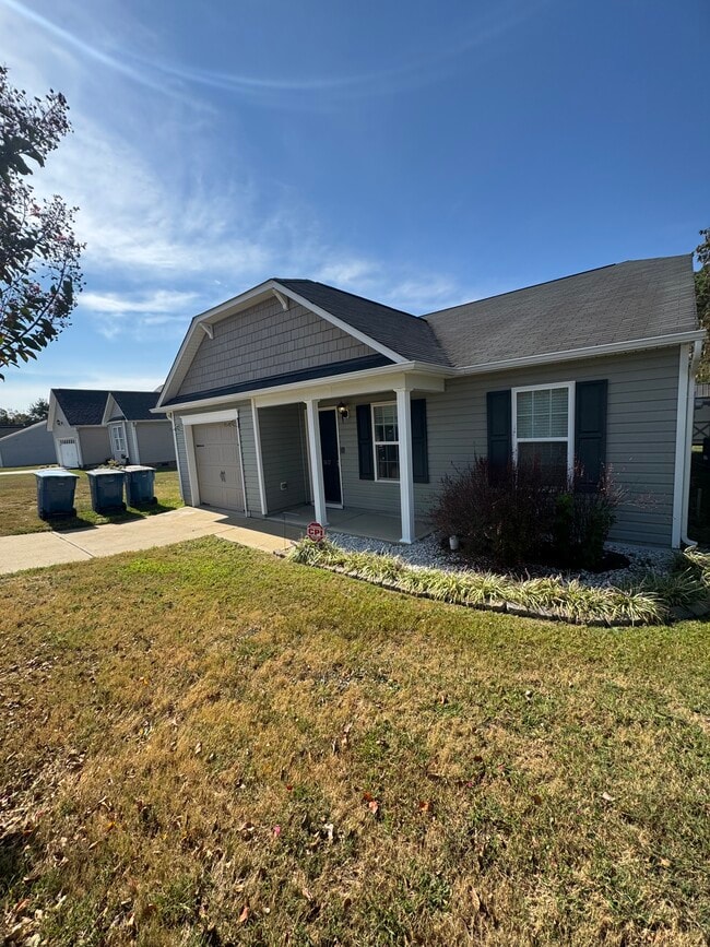 Building Photo - 1617 Friendly Rd