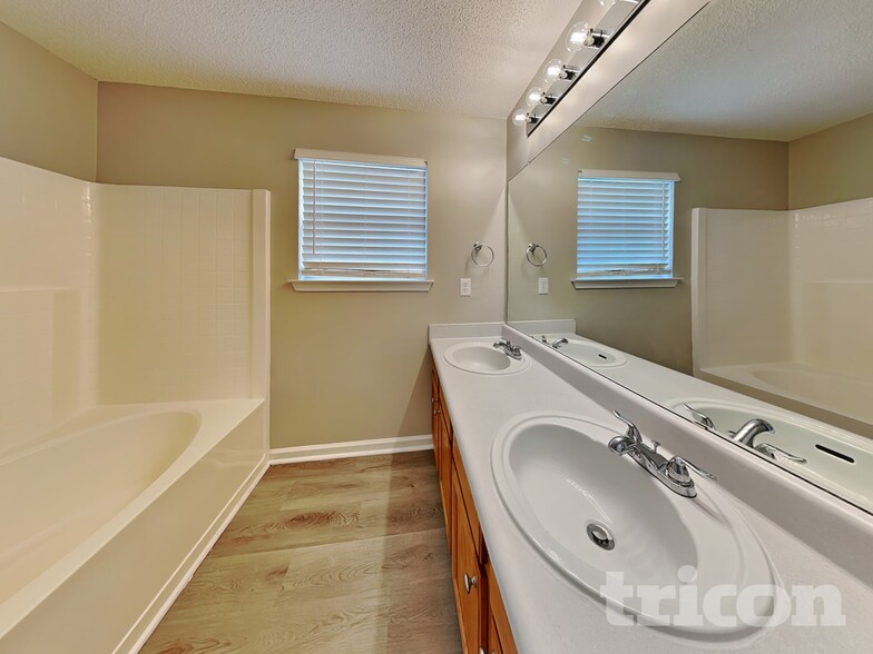 Building Photo - 4059 Angels Dr