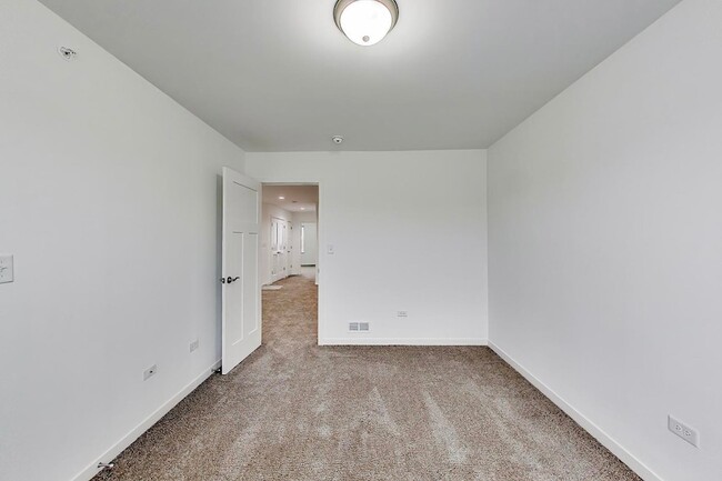 Building Photo - 1234 Gillespie Ln