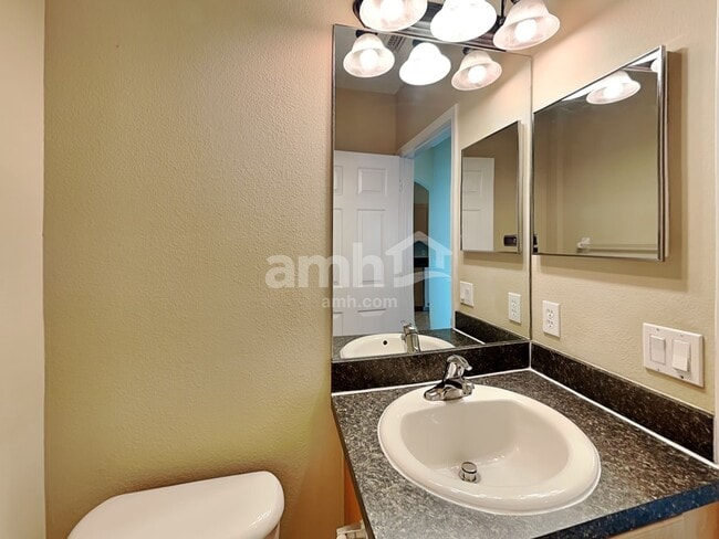 Building Photo - 4155 Day Bridge Pl