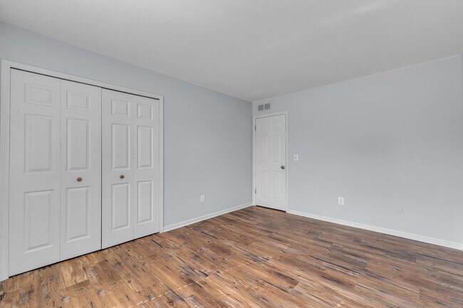Building Photo - 5406 Carol Run W