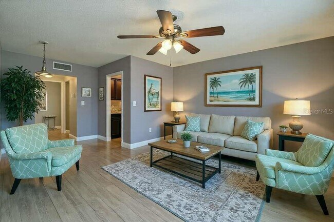 Building Photo - 379 47th Ave N