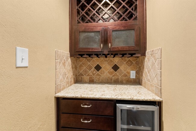 Building Photo - 16210 Chipstead Dr