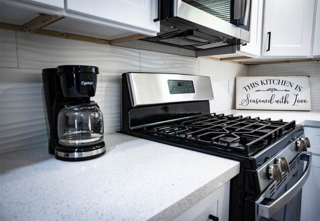 Building Photo - 4356 Phlox St