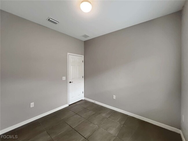 Building Photo - 1320 Trafalgar Pkwy