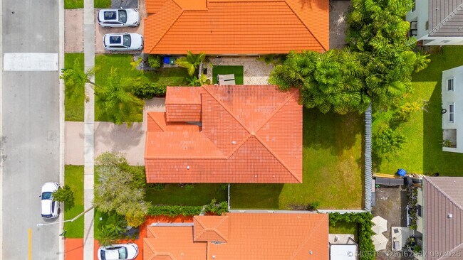 Building Photo - 19250 NW 12th Manor