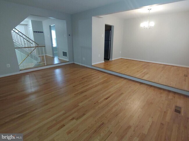 Building Photo - 1744 Laurance Ct