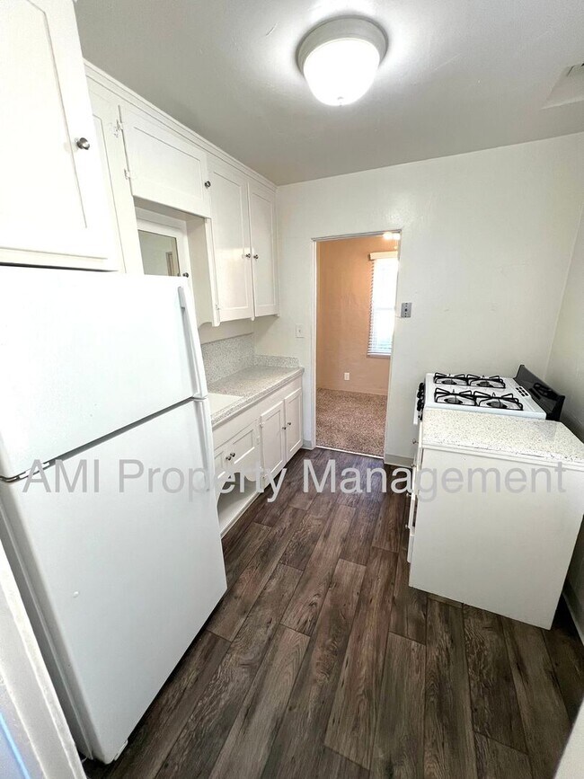 Building Photo - $750 Off 1st Month's Rent!!
