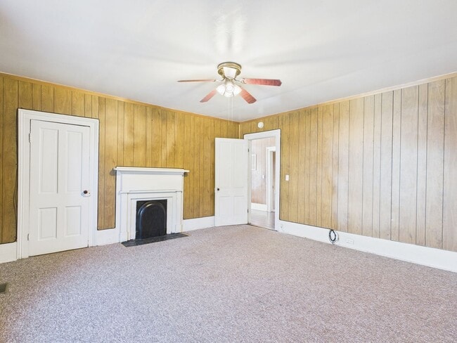 Building Photo - 315 High St