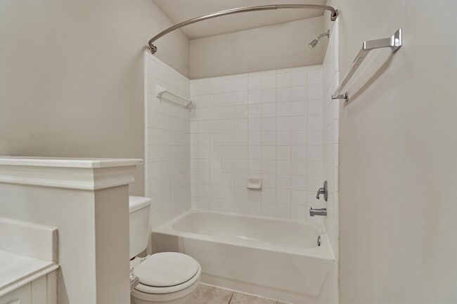 Building Photo - 10 Musgrove Pl