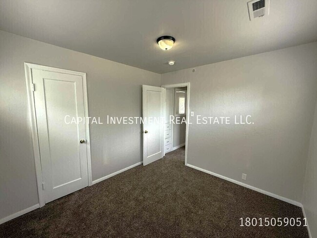 Building Photo - 1449 W 400 S