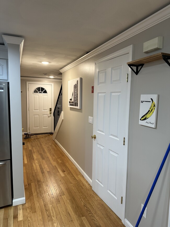 Building Photo - 63 Henry St