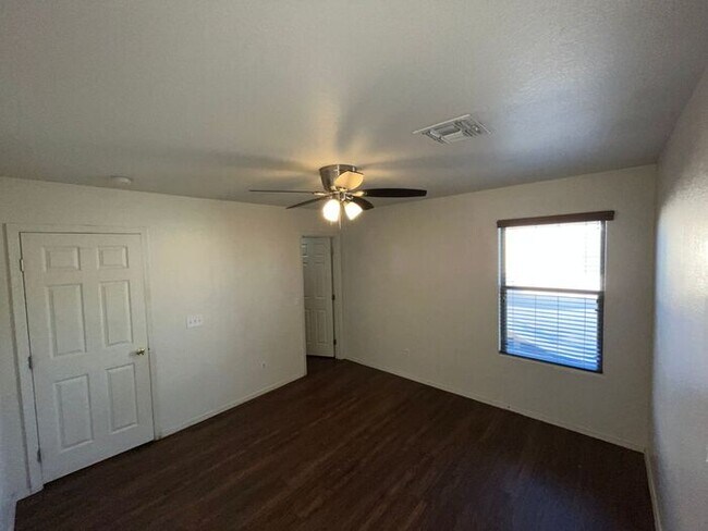 Building Photo - READY TO VIEW NOW! Recently Painted Interi...