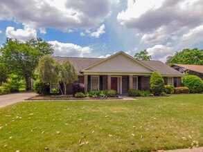 Building Photo - 212 Davors Dr