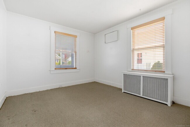 Building Photo - 41 Sterling Pl