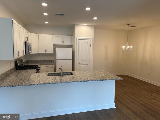 Building Photo - 612 Harvin Wy