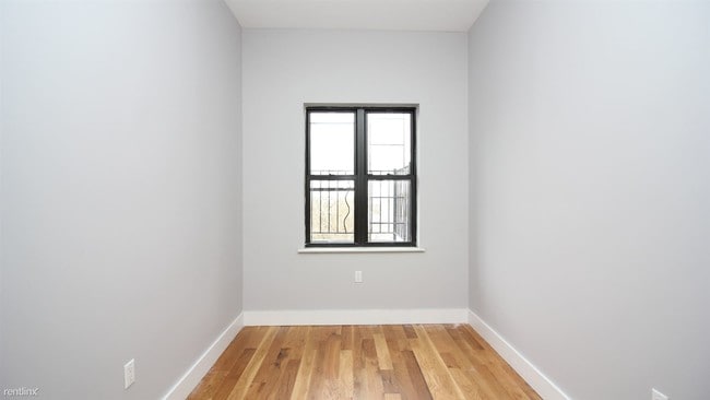 Building Photo - 99 Wilson Ave