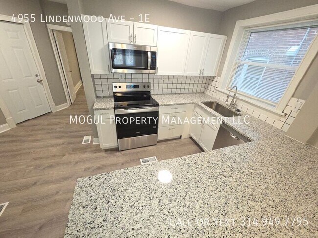 Building Photo - 4955 Lindenwood Ave