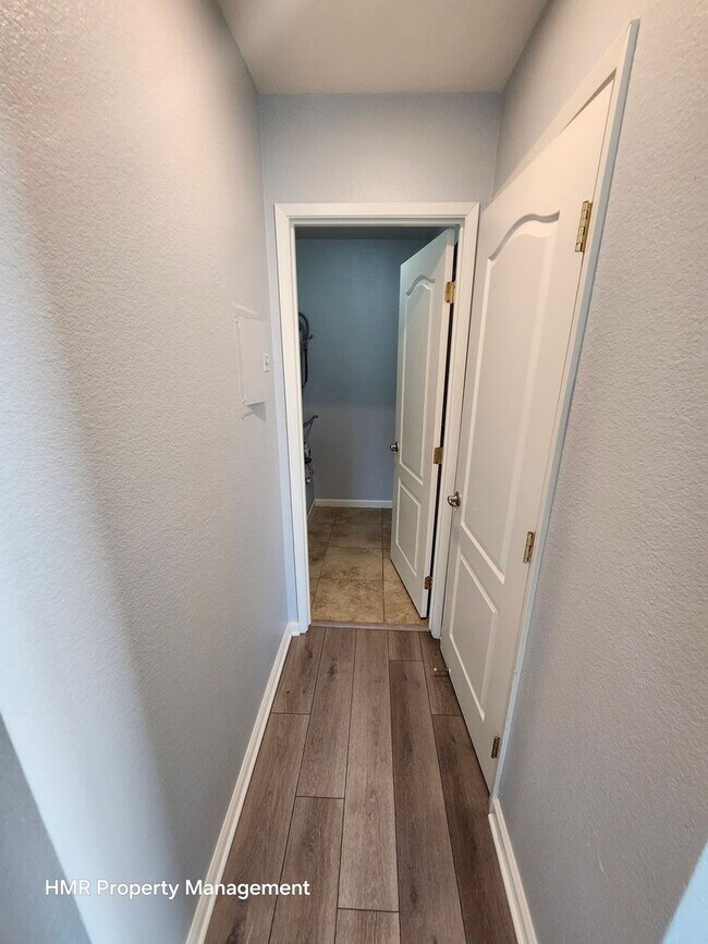 Building Photo - AVAILABLE NOW! Ontario Apt. in a gated community