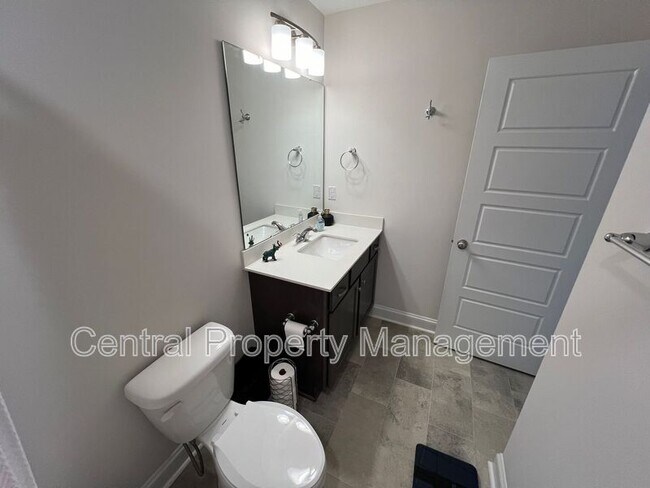 Building Photo - 18 Camden Wds Trl