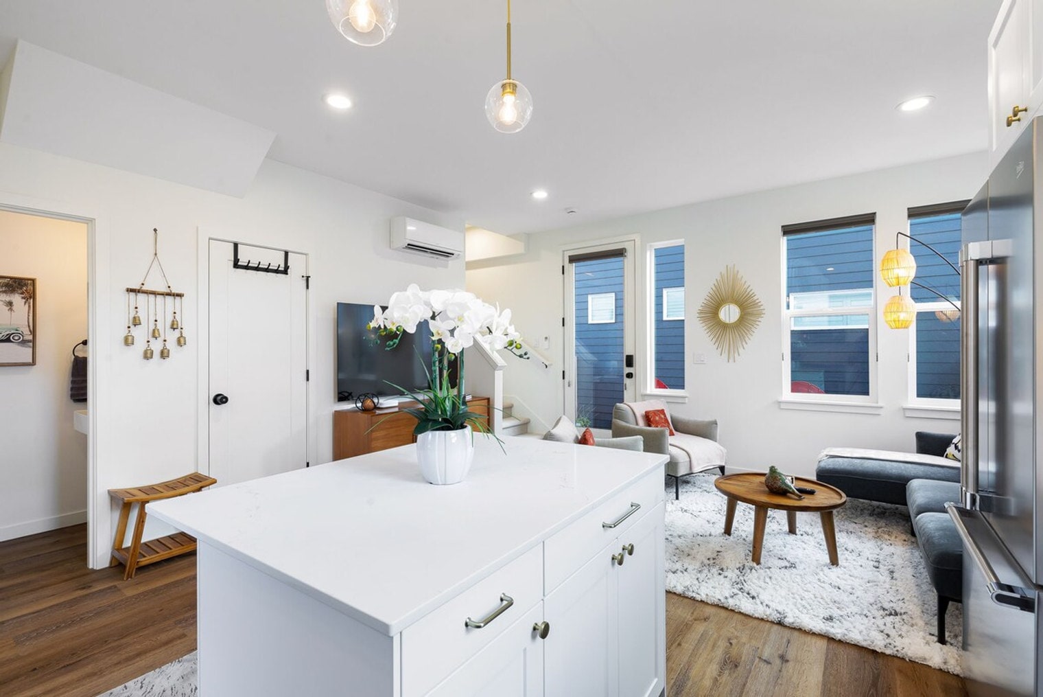 Building Photo - 4404 37th Ave SW