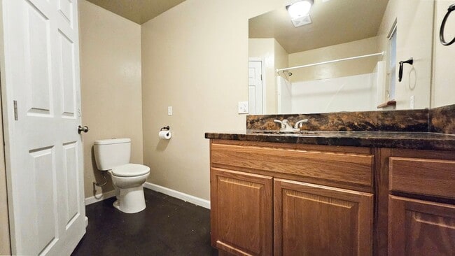 Building Photo - Rural Living- 4 bed/2.5 bath-Piedmont