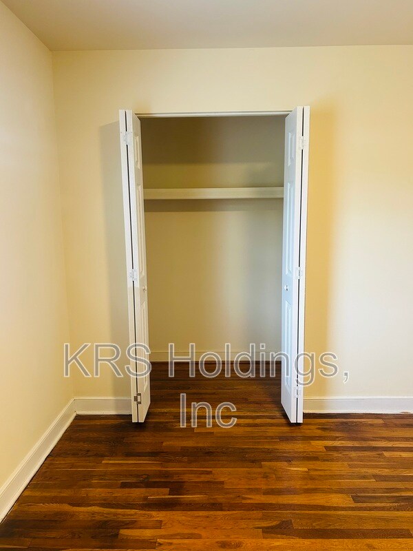 Building Photo - 5238 Goolsby Ct