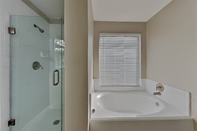 Building Photo - 2810 Bristlecone Dr