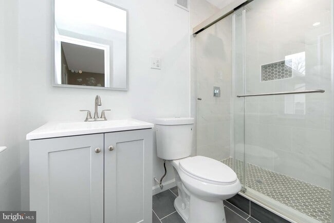 Building Photo - 2 S Sunset Rd