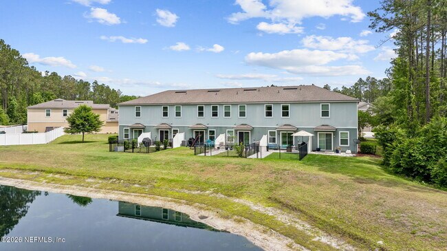 Building Photo - 470 Servia Dr