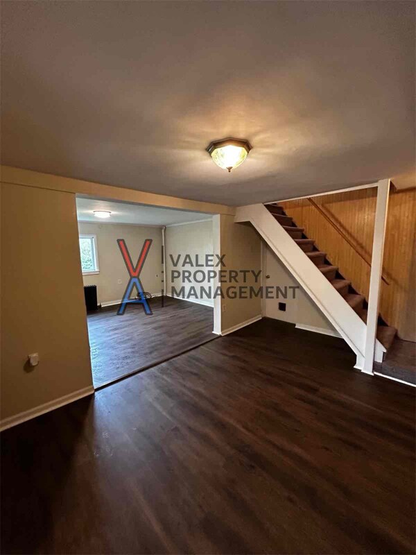 Building Photo - 34 cemetery street