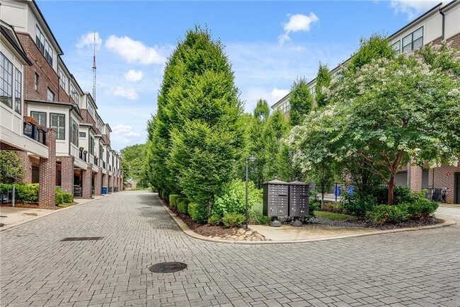 Building Photo - 345 Glen Iris Dr NE