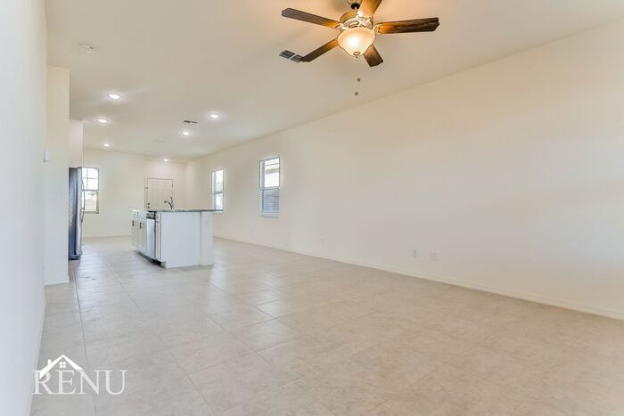 Building Photo - 18371 Conquistador Dr