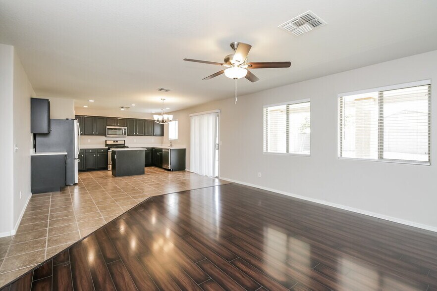 Building Photo - 1935 E Renegade Trail