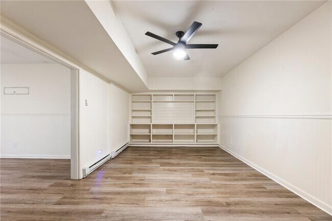 Building Photo - 330 Summerlin Dr