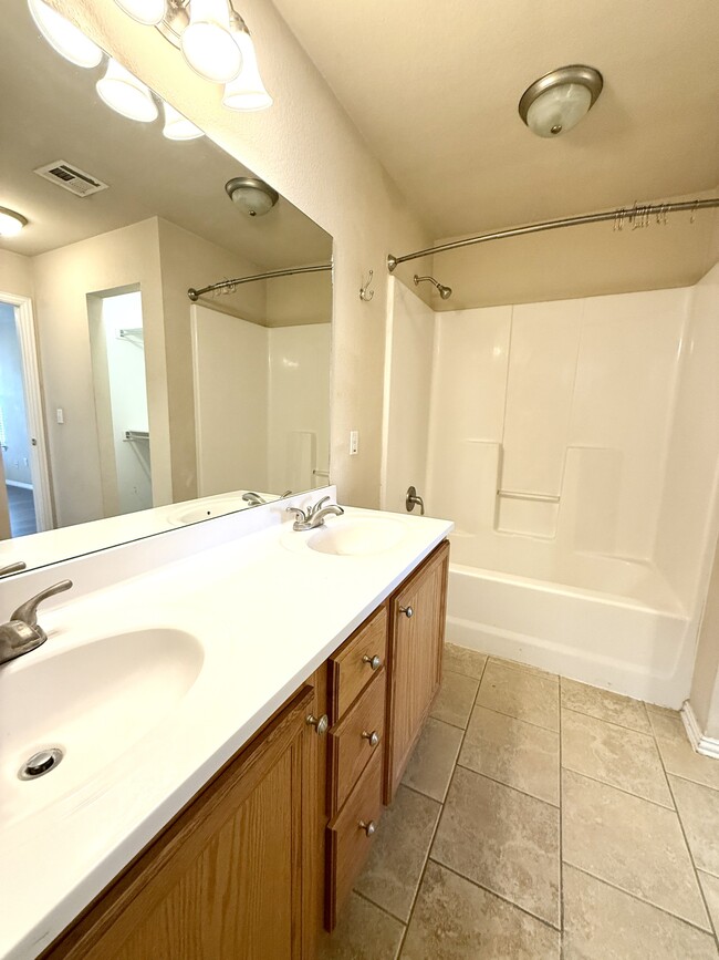 Building Photo - 4707 Mill Creek Dr