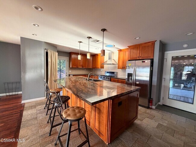 Building Photo - 8625 Delmonico Ave