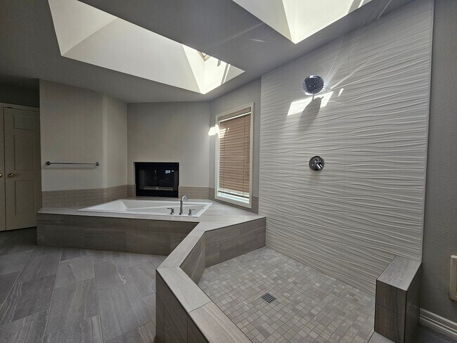 Building Photo - 1184 SW Fairfax Pl