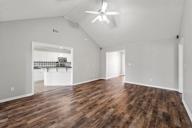 Building Photo - 110 Fox Haven Dr